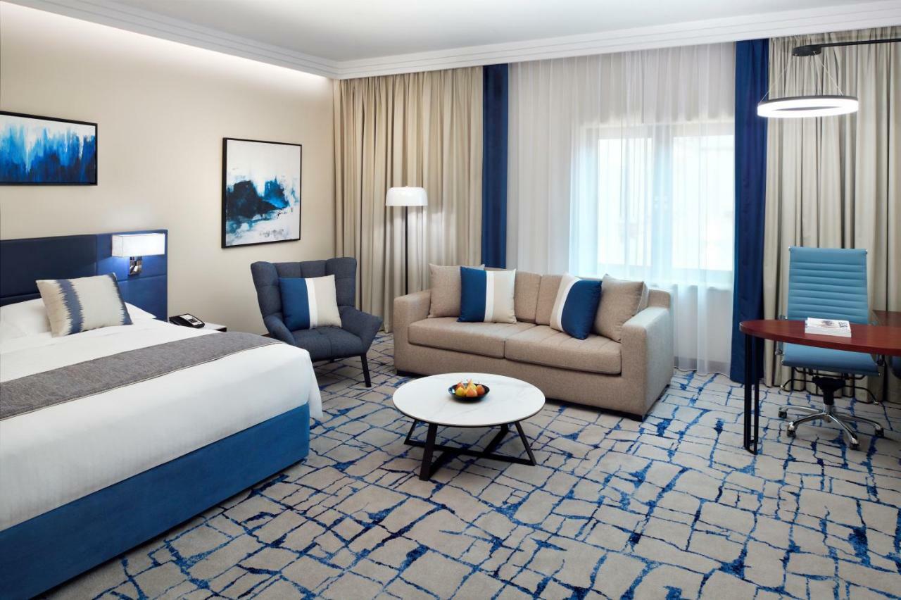 Отель Moevenpick & Bur 5*